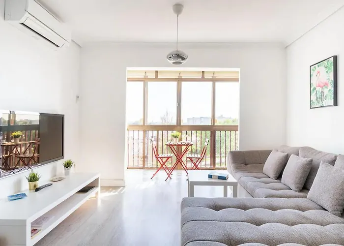 Apartamento Amplio Con 4 Habitaciones Y 2 Banos - Great Apartment With 4 Rooms - 2 Baths