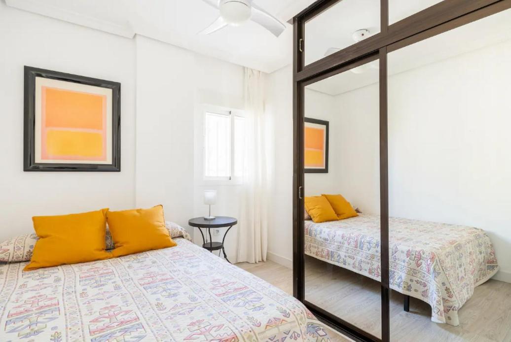 Amplio Con 4 Y 2 Banos - Great With 4 - 2 Baths Appartement Sevilla
