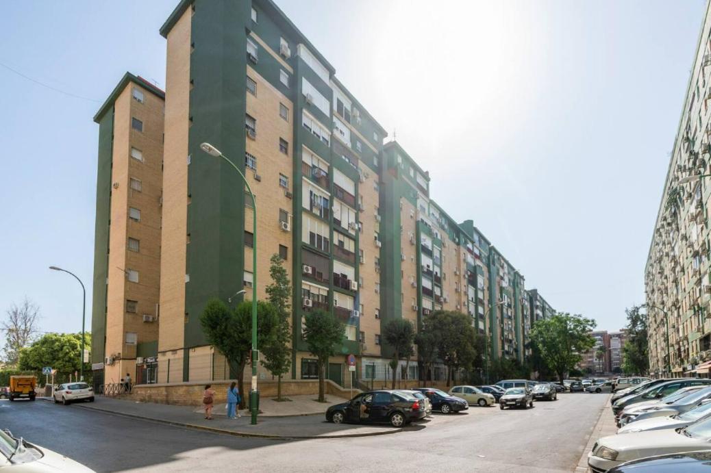 Amplio Con 4 Y 2 Banos - Great With 4 - 2 Baths Appartement *