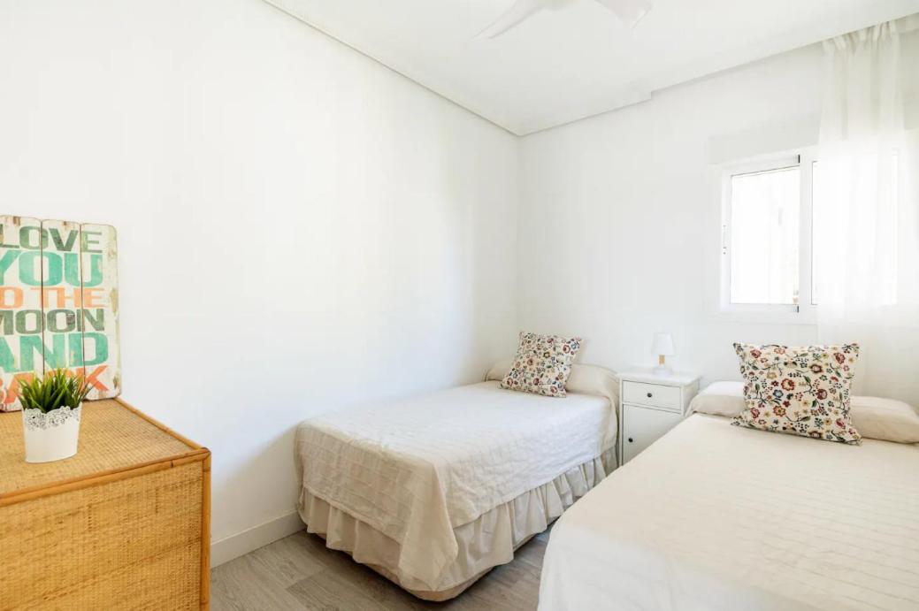 Appartement Amplio Con 4 Y 2 Banos - Great With 4 - 2 Baths *
