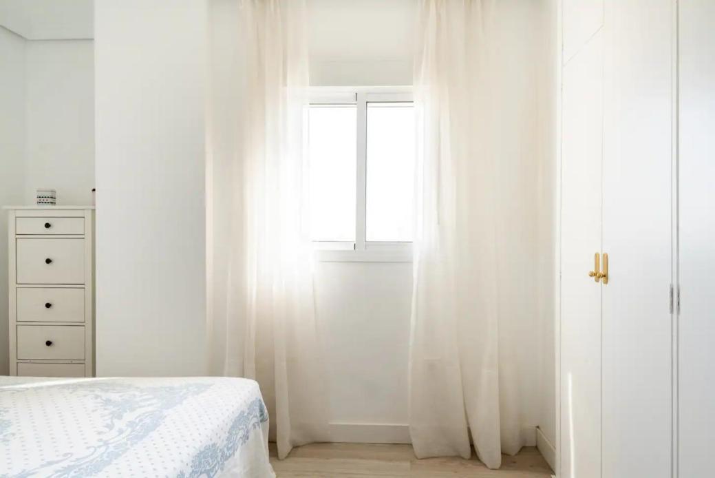 Appartement Amplio Con 4 Y 2 Banos - Great With 4 - 2 Baths Sevilla