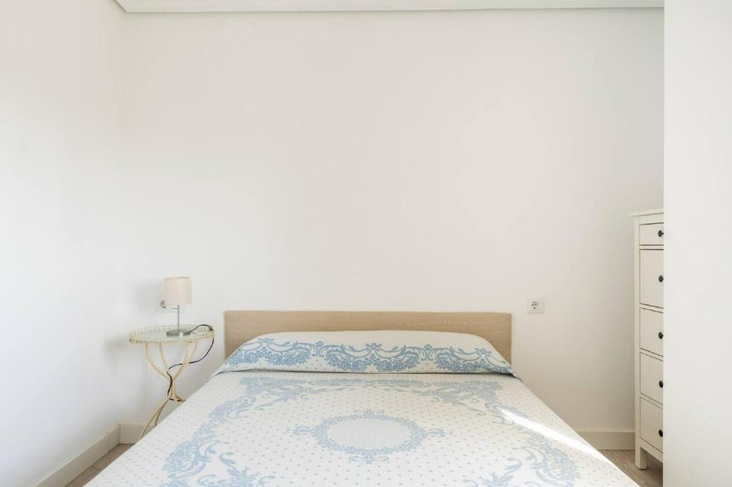 Amplio Con 4 Y 2 Banos - Great With 4 - 2 Baths Appartement